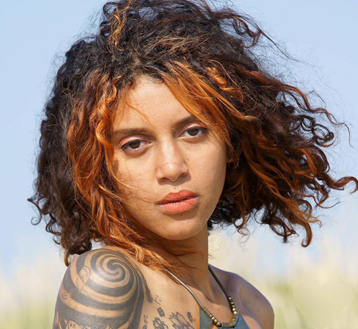 Trix: Una delle modelle selezionabili per la realizzazione di video foot fetish personalizzati