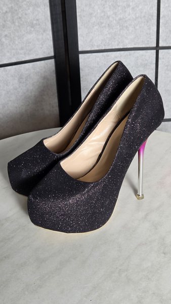 Scarpa 004, misura EU 38