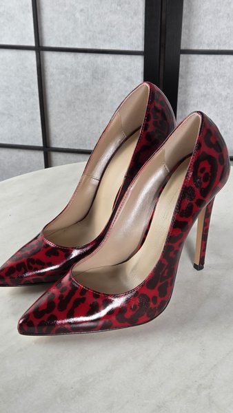 Scarpa 033, misura EU 38