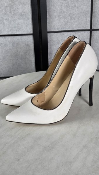Scarpa 052, misura EU 39